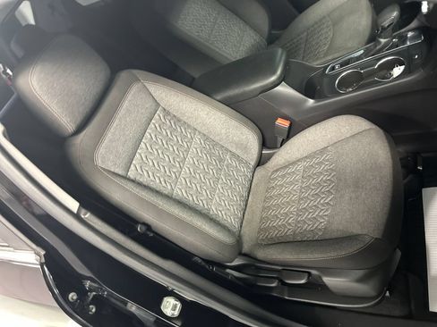 Used 2024 Chevrolet Equinox LT w/ LPO, Floor Liner Package FWD image 25