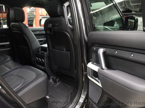 Used 2022 Land Rover Defender 110 X-Dynamic HSE AWD/4WD image 34