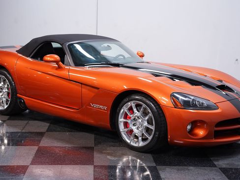 Used 2010 Dodge Viper SRT-10 image 13