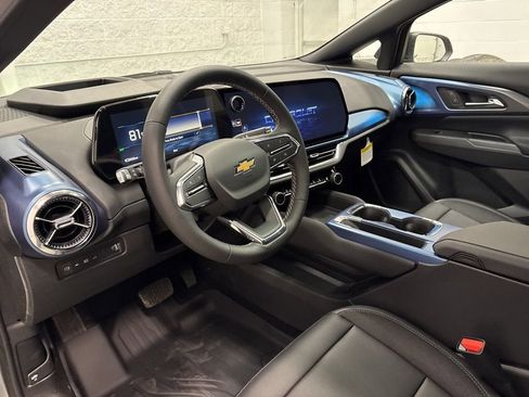 New 2026 Chevrolet Equinox EV LT w/ Convenience Package II AWD/4WD image 15