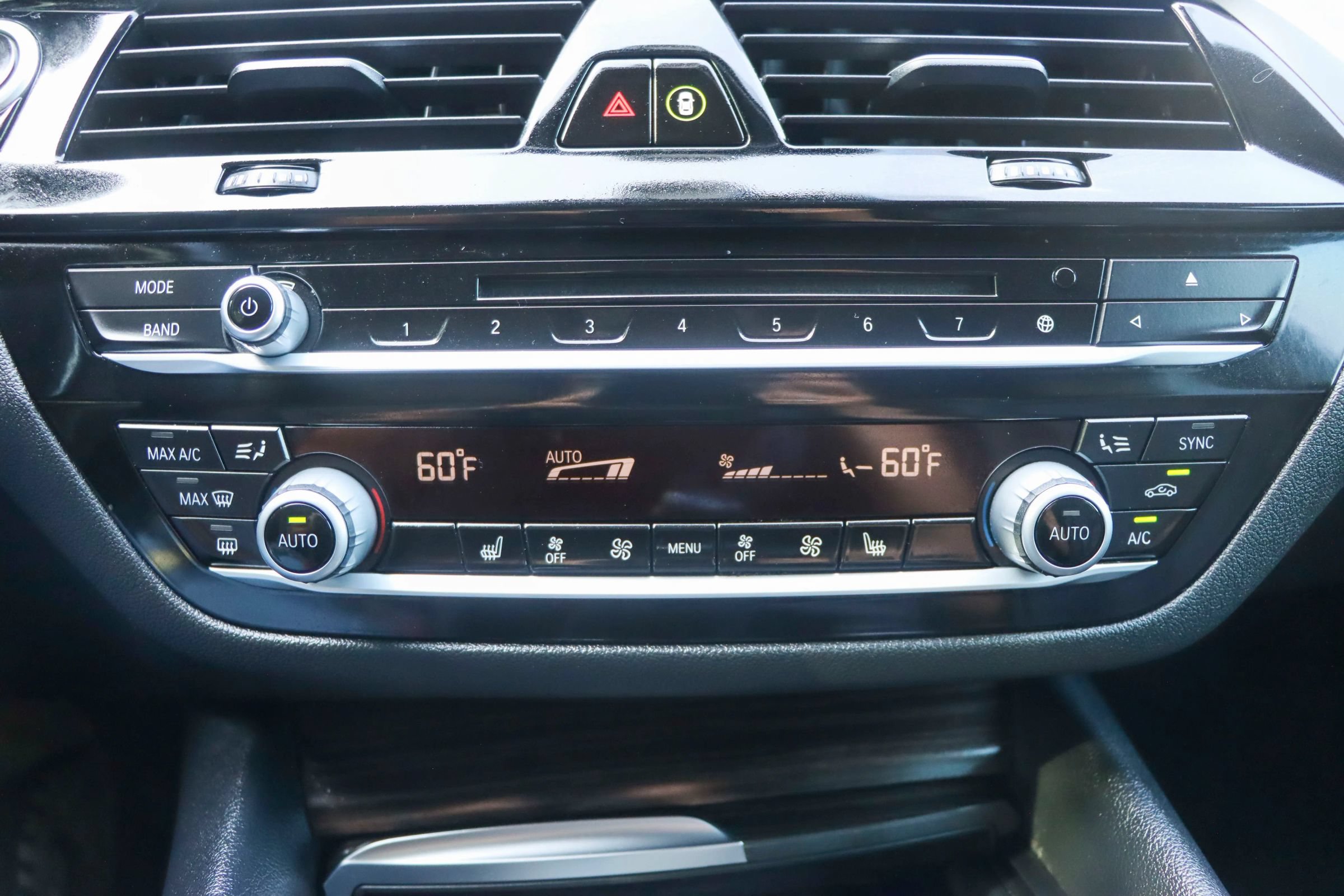 Used 2019 BMW 530e w/ Convenience Package RWD image 40
