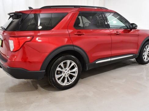 Used 2023 Ford Explorer XLT w/ Equipment Group 202A image 11