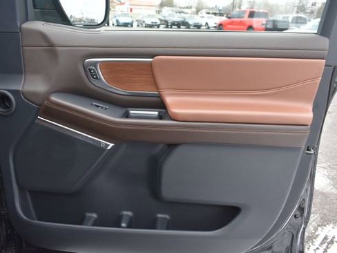Used 2025 Ford Expedition King Ranch AWD/4WD image 58