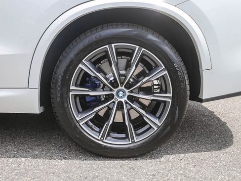 Certified 2024 BMW X5 xDrive50e w/ M Sport Package AWD/4WD image 8