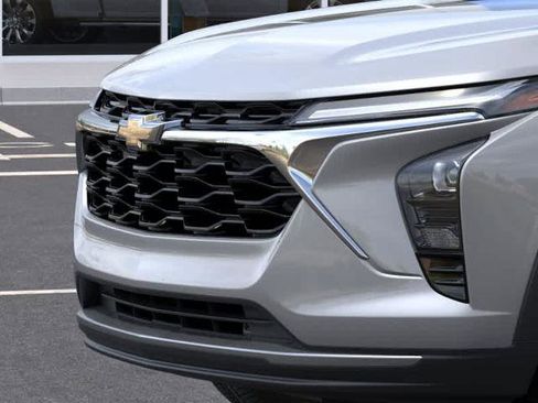 New 2026 Chevrolet Trax LT w/ LT Convenience Package FWD image 13