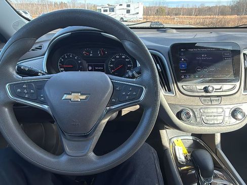 Used 2024 Chevrolet Malibu LT image 27