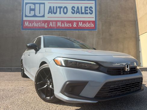 Used 2023 Honda Civic Sport image 1