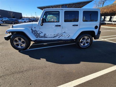 Used 2017 Jeep Wrangler Unlimited Sahara w/ Dual Top Group image 30