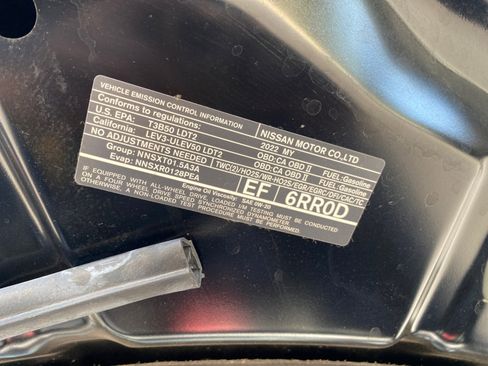 Used 2022 Nissan Rogue SV image 25