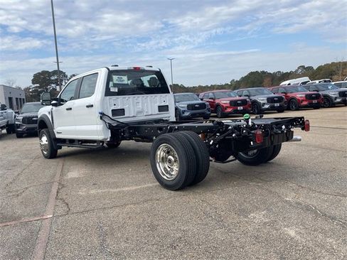 New 2026 Ford F550 4x4 Crew Cab Super Duty image 4