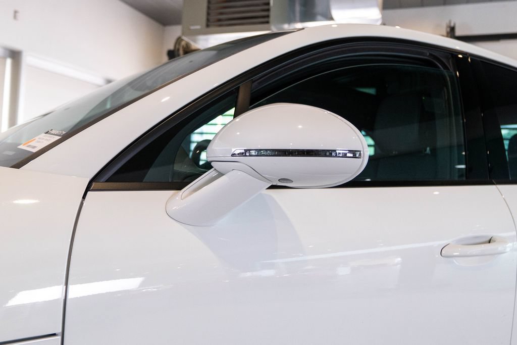 Certified 2026 Porsche Macan AWD/4WD image 12