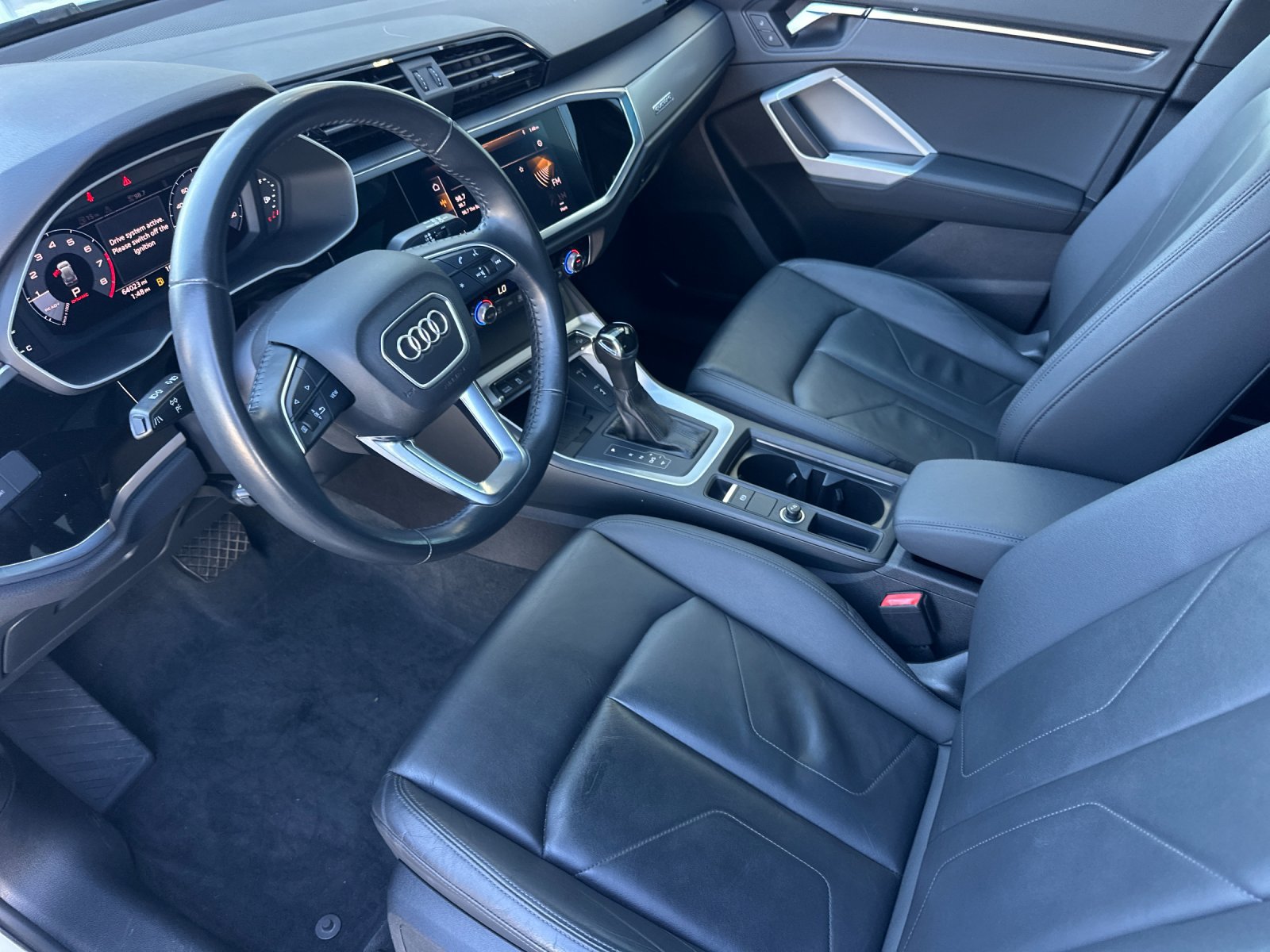 Used 2020 Audi Q3 2.0T Premium Plus w/ Premium Plus Package AWD/4WD image 10