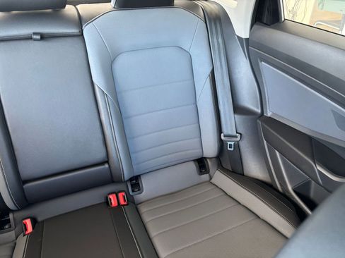 Used 2025 Volkswagen Jetta SE image 41