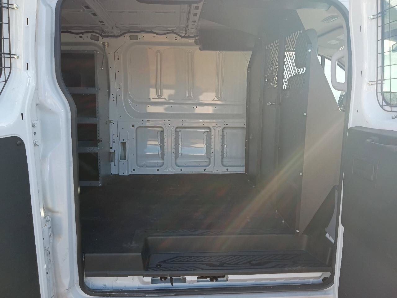 Used 2016 Ford Transit 250 130 Low Roof RWD image 17