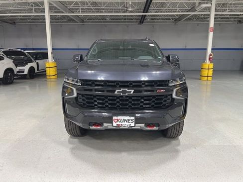 Used 2023 Chevrolet Tahoe Z71 w/ Luxury Package image 2