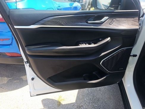 Certified 2022 Jeep Grand Cherokee L Limited image 10