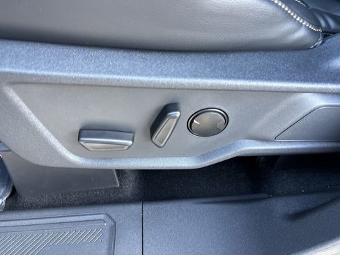 New 2025 Ford Bronco Badlands image 16