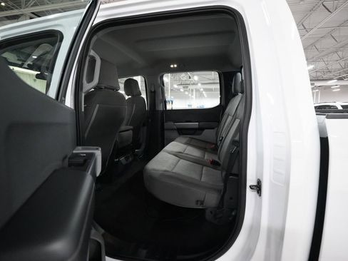 Used 2024 Ford F250 XL w/ STX Appearance Package AWD/4WD image 15