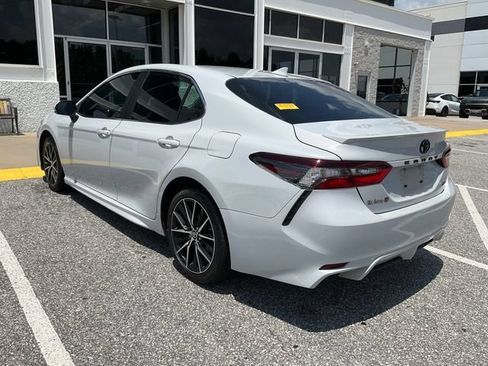 Used 2024 Toyota Camry SE FWD image 5