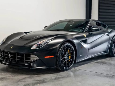 Used 2014 Ferrari F12 Berlinetta RWD image 4