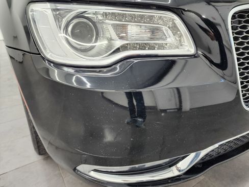 Used 2019 Chrysler 300 Limited image 21