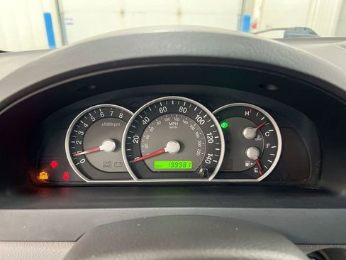 Used 2008 Kia Sorento 2WD image 12