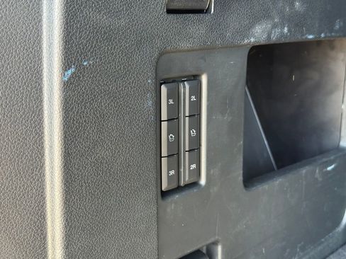 Used 2021 Ford Expedition Max Limited image 28