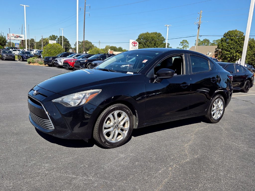 Used 2018 Toyota Yaris iA FWD image 3