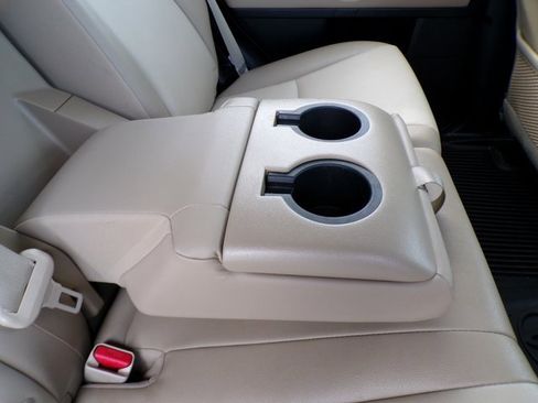 Used 2016 Toyota 4Runner Limited image 12