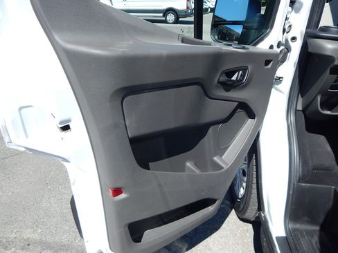 Used 2023 Ford Transit 350 XLT RWD image 19