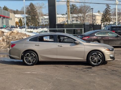 Used 2023 Chevrolet Malibu LT image 4