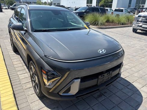 Used 2024 Hyundai Kona SEL AWD/4WD image 4