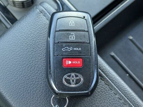 Used 2025 Toyota Tundra SR5 AWD/4WD image 27