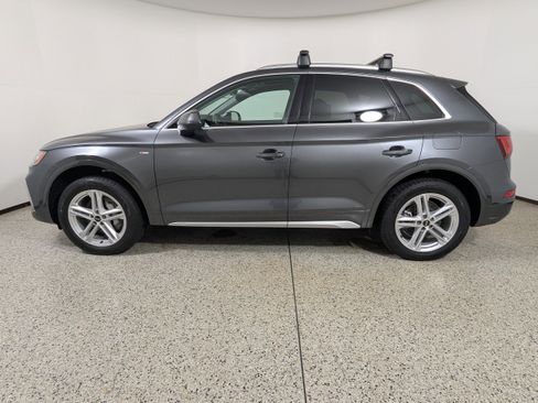 Certified 2025 Audi Q5 e Premium Plus w/ Premium Plus Package image 4