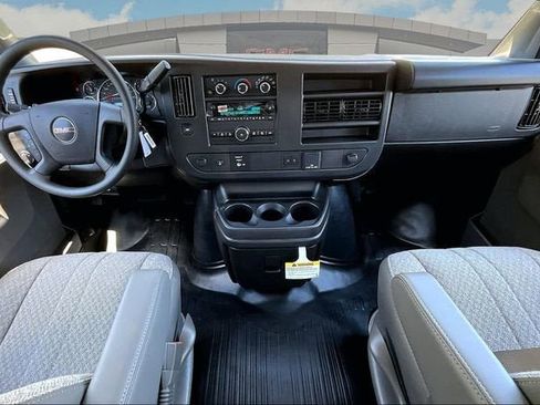 New 2026 GMC Savana 3500 RWD image 6