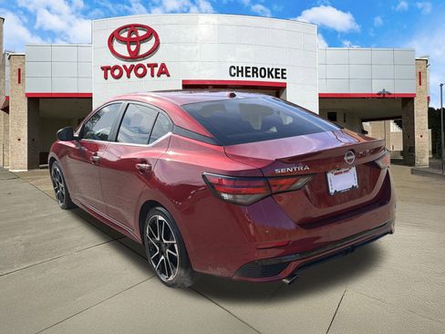 Used 2024 Nissan Sentra SR w/ SR Premium Package image 7