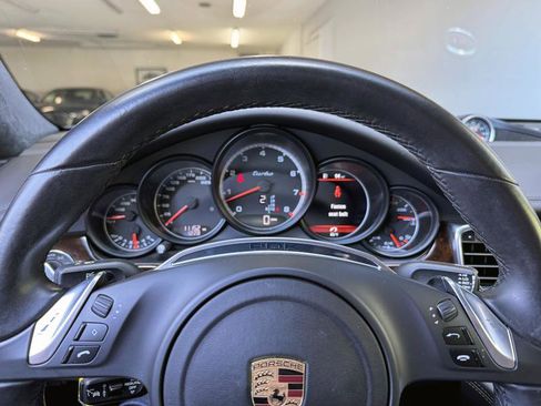 Used 2016 Porsche Panamera Turbo image 16