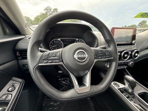Used 2024 Nissan Sentra SV FWD image 14