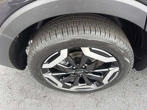 New 2025 Kia Telluride S image 7