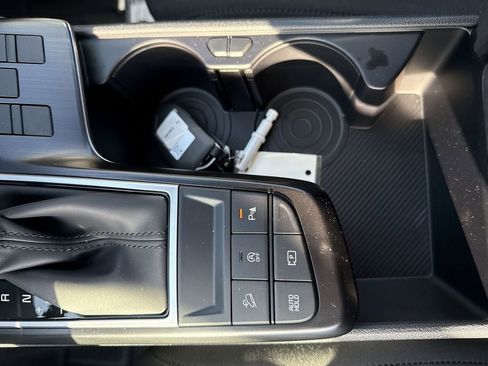 New 2026 Kia Sportage LX FWD image 32