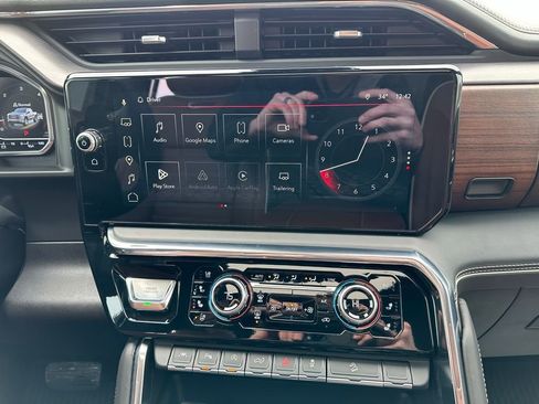 Used 2025 GMC Sierra 1500 Denali Ultimate image 11