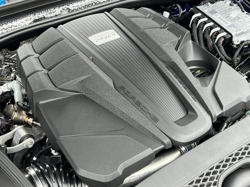 New 2026 Porsche Macan S image 35