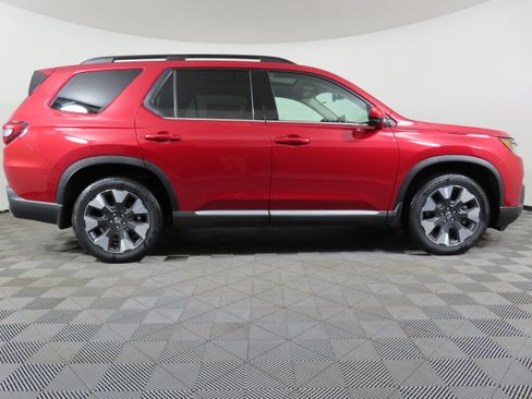 New 2026 Honda Pilot Elite image 2