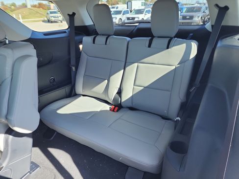 New 2026 Ford Explorer Active w/ Active Comfort Package image 8