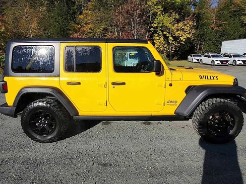 Used 2021 Jeep Wrangler Unlimited Sport image 9