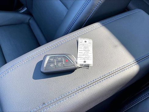Used 2025 Cadillac XT4 Sport AWD/4WD image 10