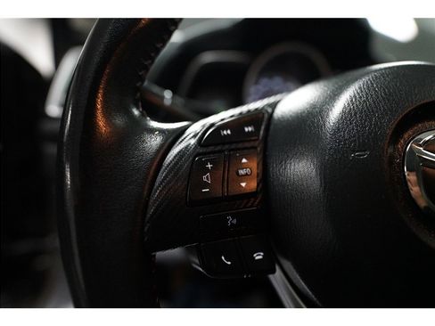 Used 2014 MAZDA MAZDA3 i Grand Touring image 25