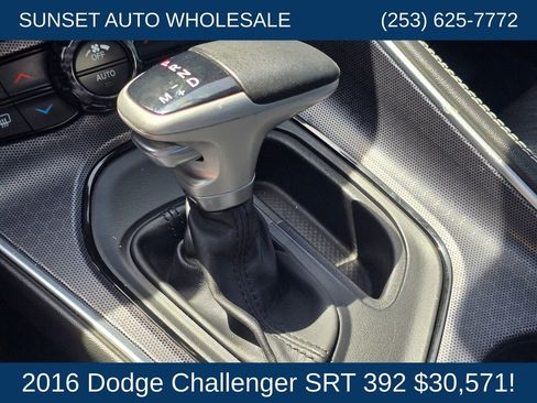 Used 2016 Dodge Challenger SRT w/ Technology Group RWD image 40