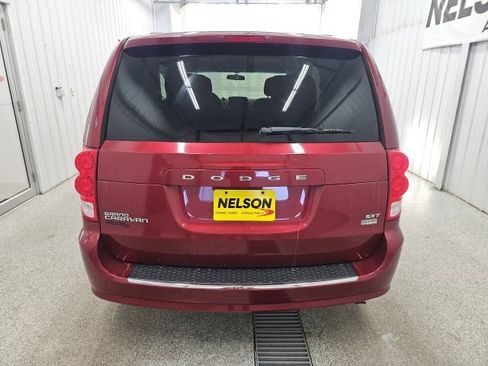 Used 2014 Dodge Grand Caravan SXT image 8