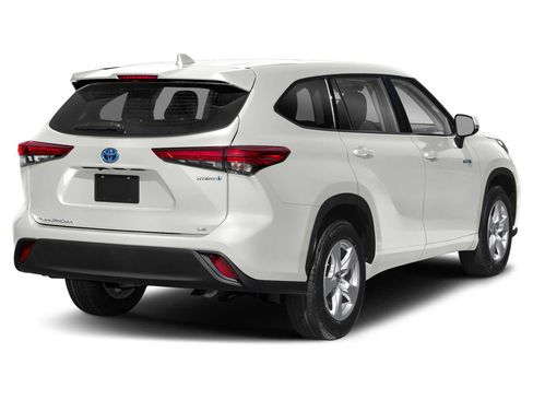 Used 2020 Toyota Highlander XLE AWD/4WD image 2